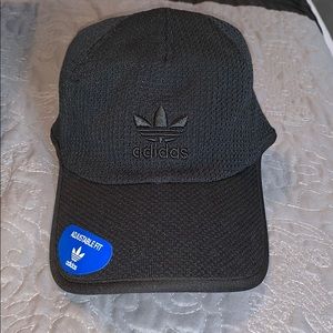 Adidas - NEW hat